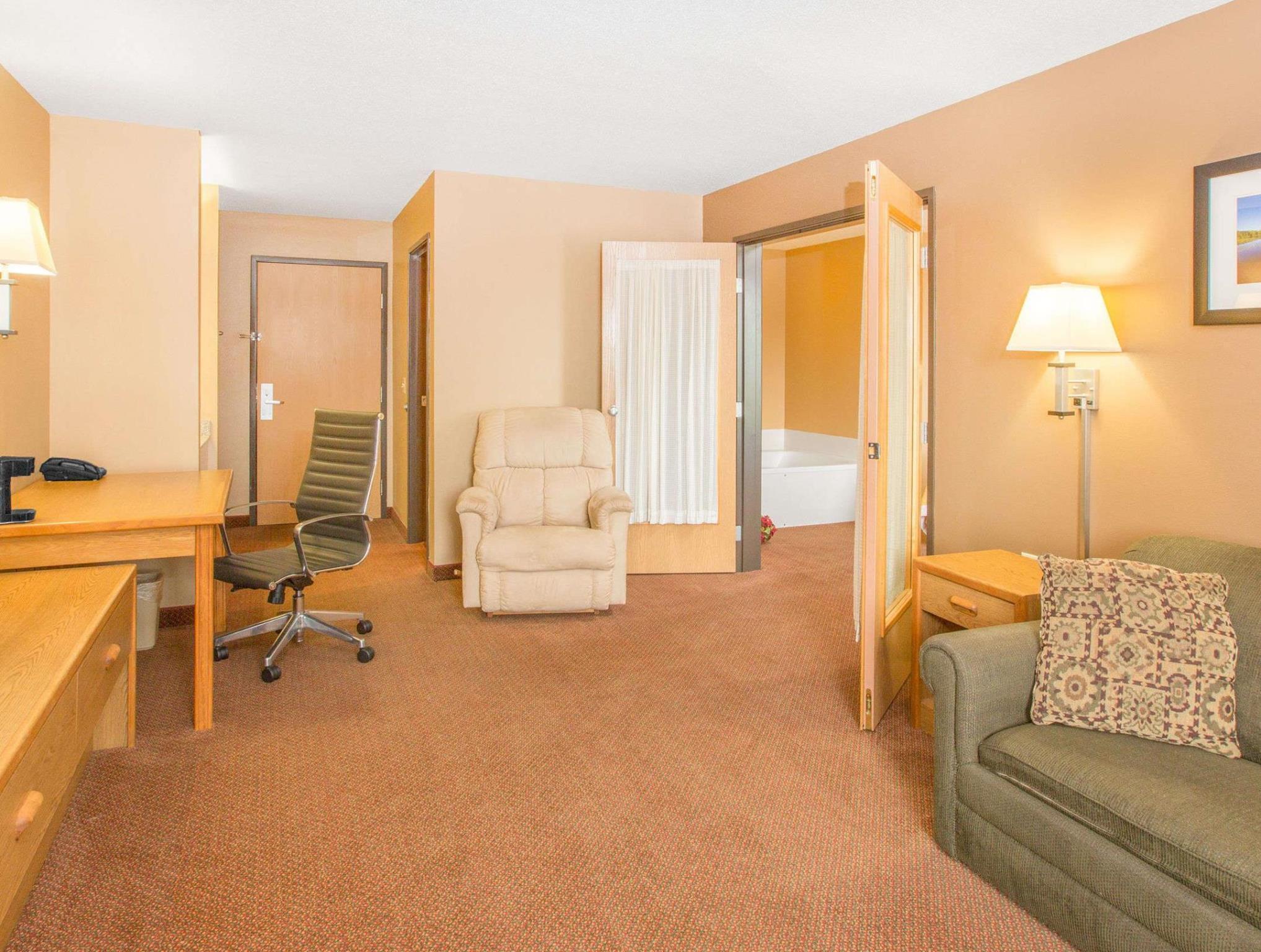 Days By Wyndham Hotel 2*